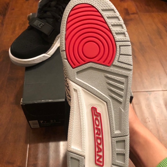 Jordan legacy 312 - Picture 3 of 4